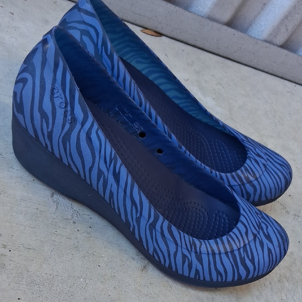 CROCS Blue Zebra Print Wedges